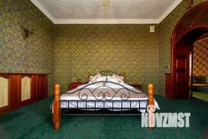 Дом 500м², 3-этажный, посуточно,