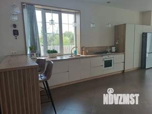 Дом 200м², 2-этажный, посуточно,