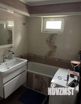 Дом 100м², 2-этажный, участок 1 сот.