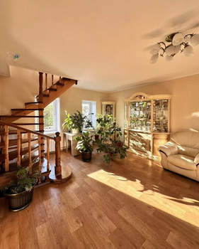 Дом 114м², 2-этажный, участок 4 сот.