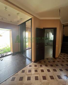 Дом 250м², 4-этажный, участок 5 сот.