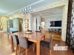 Дом 298м², 2-этажный, участок 8 сот.