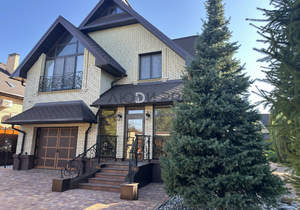 Дом 247м², 3-этажный, участок 14 сот.