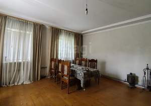 Дом 182м², 2-этажный, участок 9 сот.