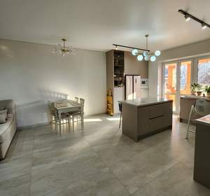 Дом 185м², 2-этажный, участок 5 сот.