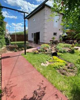 Дом 369м², 3-этажный, участок 10 сот.