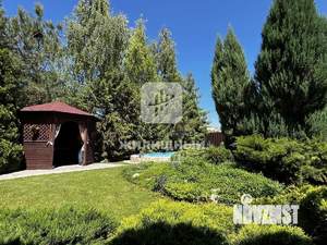 Дом 294м², 2-этажный, участок 10 сот.