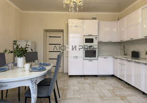 Дом 401м², 3-этажный, участок 6 сот.