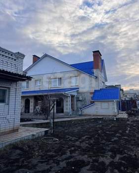 Дом 640м², 3-этажный, участок 960 сот.