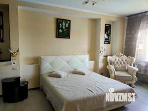 Дом 330м², 3-этажный, участок 9 сот.