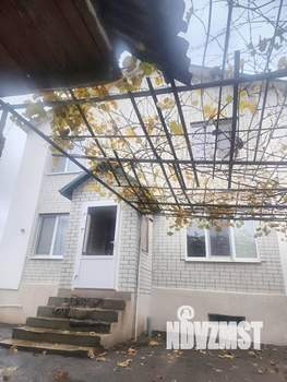 Дом 216м², 3-этажный, участок 8 сот.