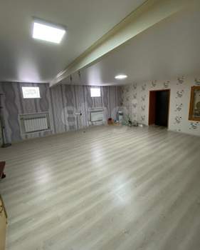 Дом 369м², 3-этажный, участок 10 сот.