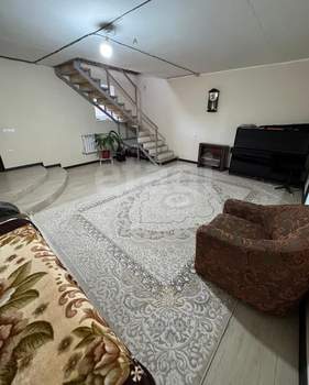 Дом 212м², 2-этажный, участок 9 сот.