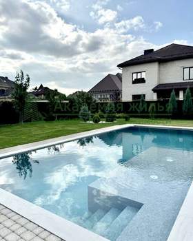 Дом 208м², 2-этажный, участок 10 сот.