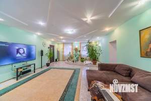 Дом 195м², 2-этажный, участок 6 сот.