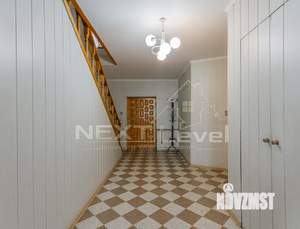 Дом 386м², 3-этажный, участок 6 сот.