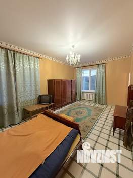 Коттедж 528м², 3-этажный, участок 8 сот.