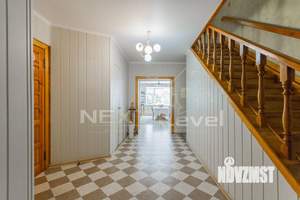 Дом 386м², 3-этажный, участок 6 сот.