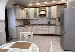 Дом 640м², 3-этажный, участок 960 сот.