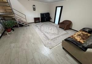 Дом 212м², 2-этажный, участок 9 сот.