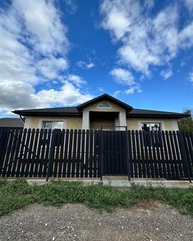 Дом 93м², 1-этажный, участок 4 сот.