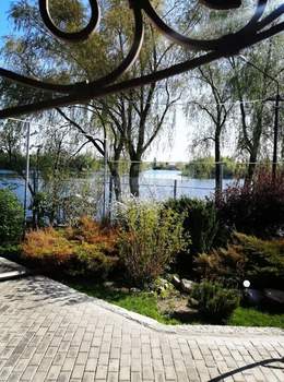 Дом 140м², 2-этажный, участок 8 сот.