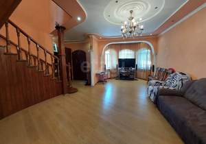 Дом 259м², 3-этажный, участок 11 сот.