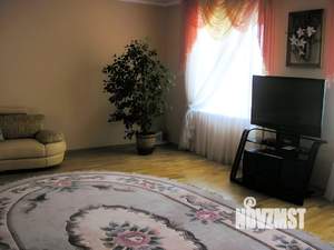 Коттедж 302м², 3-этажный, участок 10 сот.