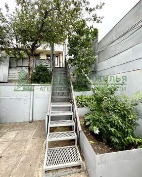 Дом 141м², 3-этажный, участок 8 сот.