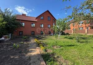 Дом 212м², 2-этажный, участок 9 сот.