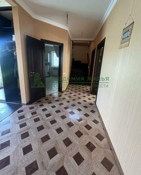 Дом 250м², 4-этажный, участок 5 сот.