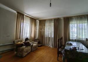 Дом 182м², 2-этажный, участок 9 сот.