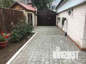 Дом 249м&sup2;, 2-этажный, участок 9 сот.  