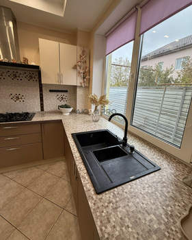 Дом 152м&sup2;, 2-этажный, участок 10 сот.  