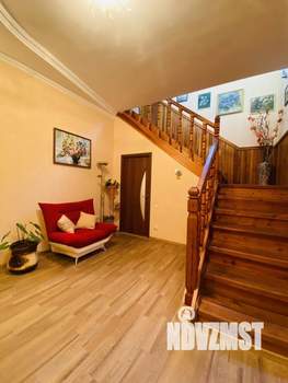 Коттедж 424м², 3-этажный, участок 20 сот.  