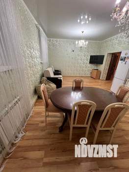 Дом 360м&sup2;, 3-этажный, участок 10 сот.  