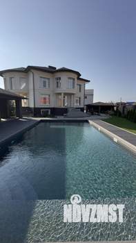 Коттедж 700м², 3-этажный, участок 20 сот.  