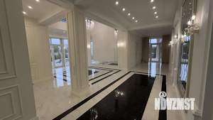 Коттедж 700м², 3-этажный, участок 20 сот.  