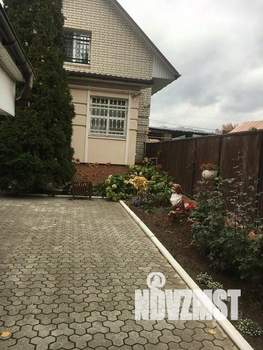 Дом 249м&sup2;, 2-этажный, участок 9 сот.  