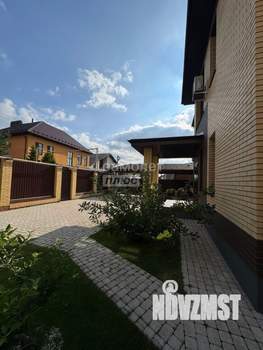 Коттедж 240м², 2-этажный, участок 10 сот.  