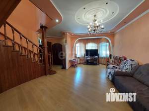 Дом 259м², 3-этажный, участок 11 сот.  