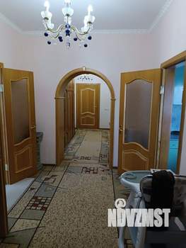 Дом 272м², 3-этажный, участок 15 сот.  