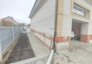 Дом 265м&sup2;, 2-этажный, участок 10 сот.  