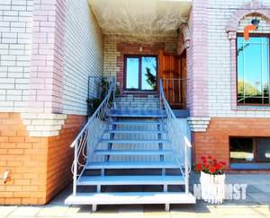 Дом 300м&sup2;, 2-этажный, участок 9 сот.  