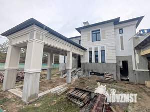 Дом 1083м², 3-этажный, участок 15 сот.  