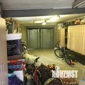 Дом 249м&sup2;, 2-этажный, участок 9 сот.  