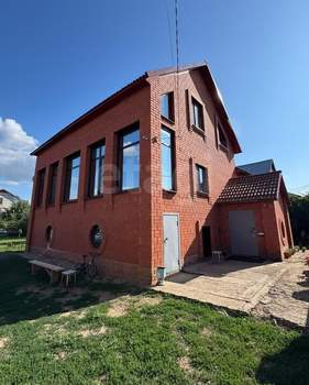 Дом 212м², 2-этажный, участок 9 сот.  