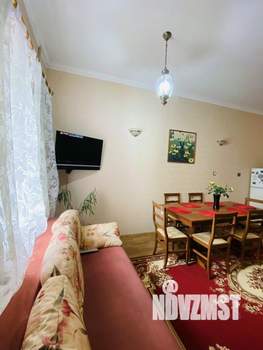 Дом 424м², 3-этажный, участок 20 сот.  