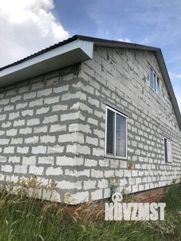 Дом 200м², 2-этажный, участок 10 сот.  