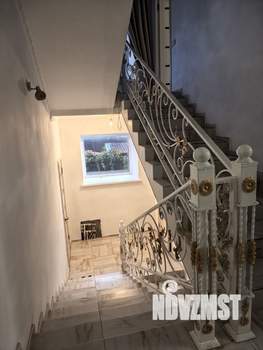 Дом 401м&sup2;, 4-этажный, участок 6 сот.  